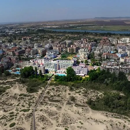 Отель Delfin