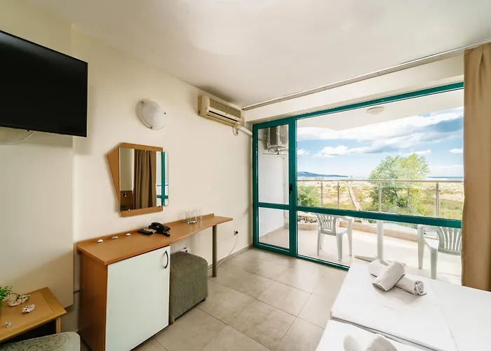 Delfin ホテル ネセバル